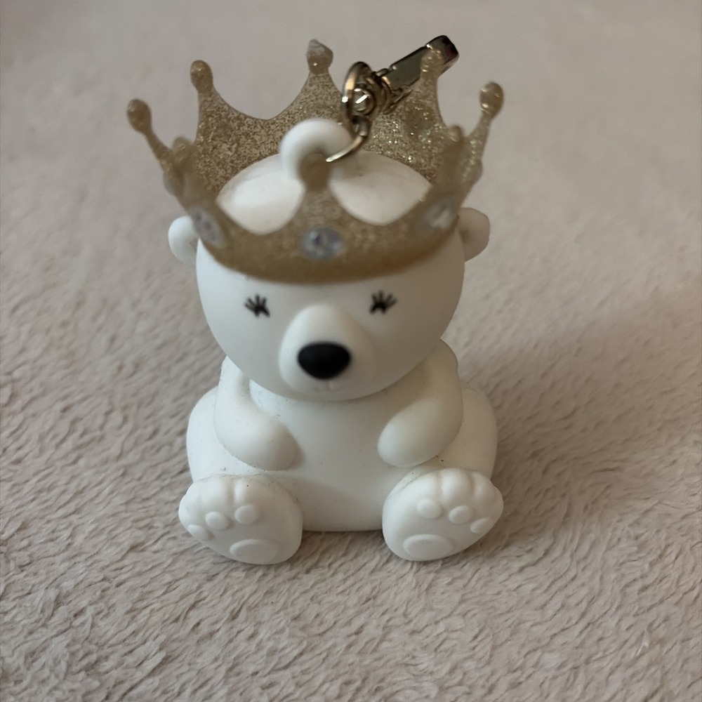 Bath & Body Works PocketBac Hand Sanitizer Holder Polar Bear With Crown Winter